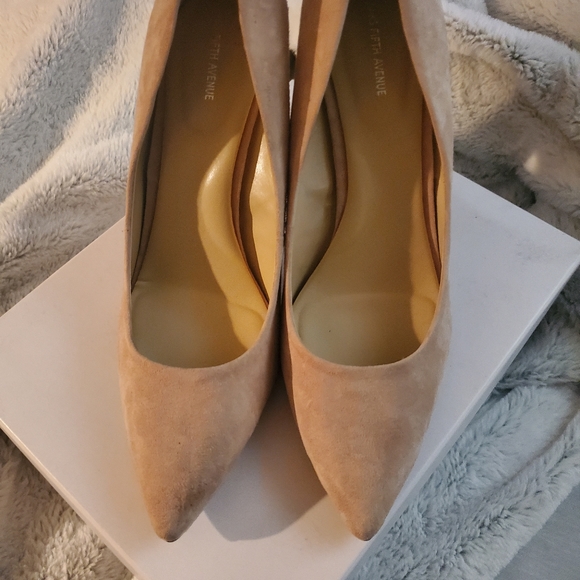 Saks fifth Ave heels - Picture 4 of 5